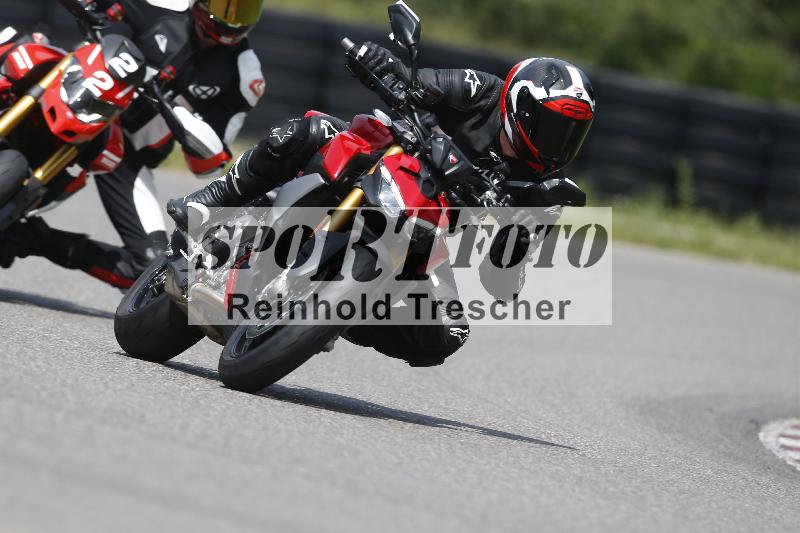 /27 12.06.2025 Ducati Schweiz Trackday Warmup  ADR/gruen-vert/ohne